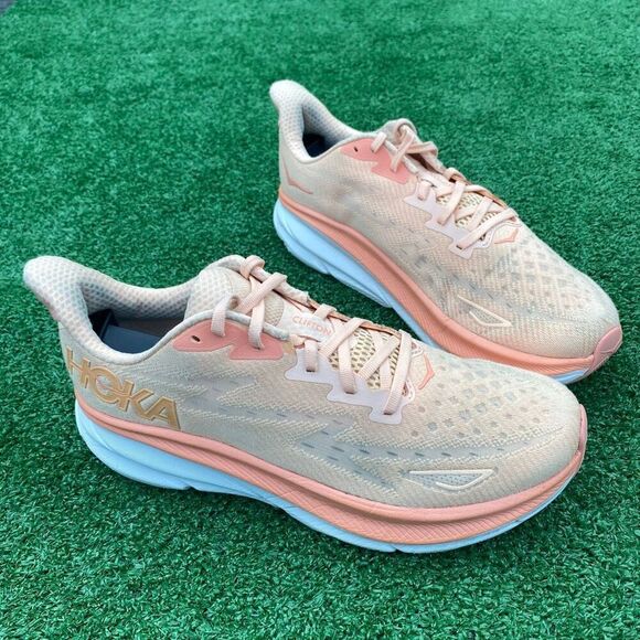 HOKA ONE ONE CLIFTON 9 - Women’s Running Shoes - SIZE 11B - Picture 2 of 10